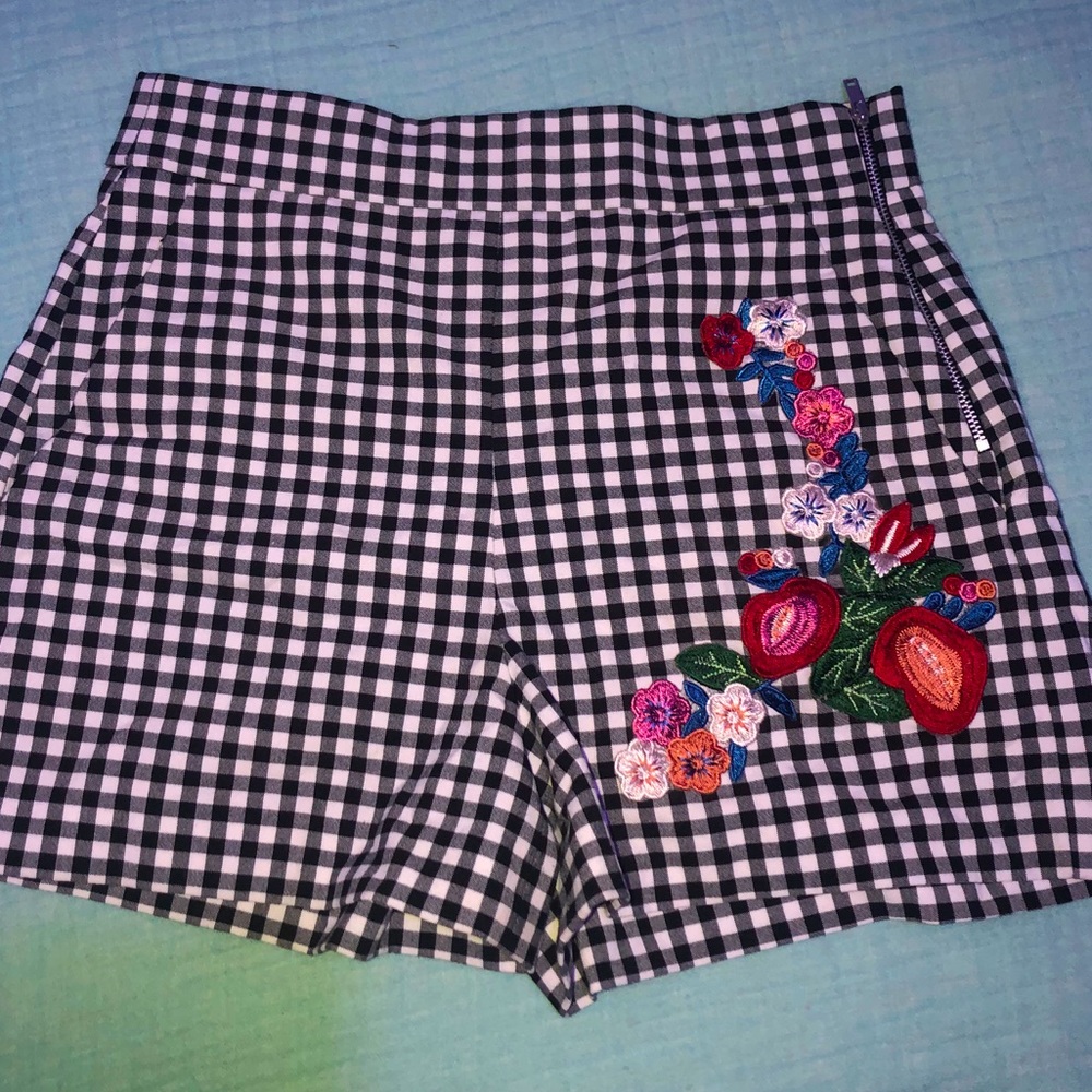 ZARA SHORTS